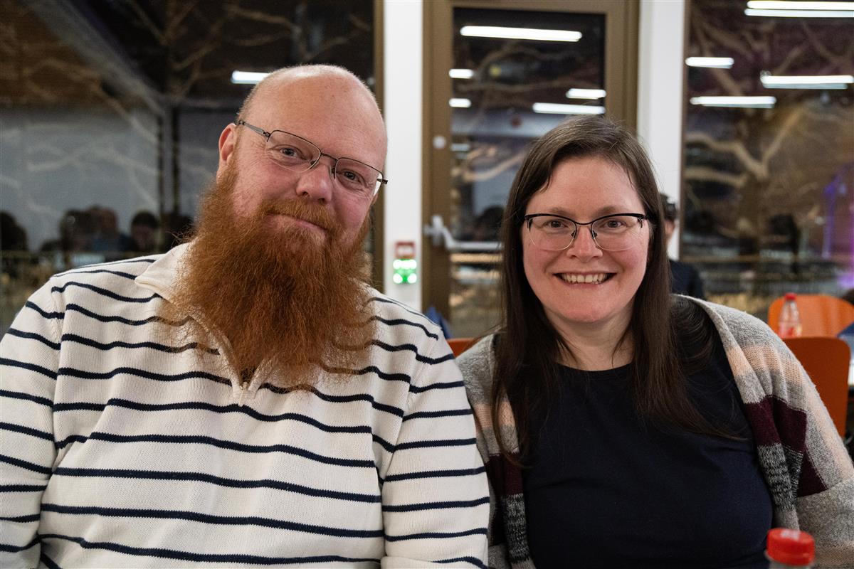 Nils Arne og Kari Emilie møttes på folkehøgskole i 1996. Nå, nesten 20 år etterpå, endte de opp sammen på Biri! - Klikk for stort bilde